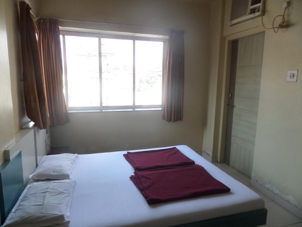 Hotel Sai Ratna นาสิก ภายนอก รูปภาพ